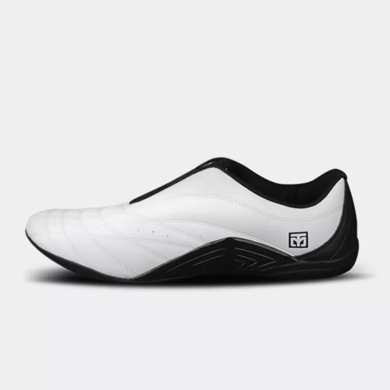 Chaussure de Taekwondo MOOTO WINGS (BLANC/NOIR) Chaussure de Taekwondo MOOTO WINGS (BLANC/NOIR)